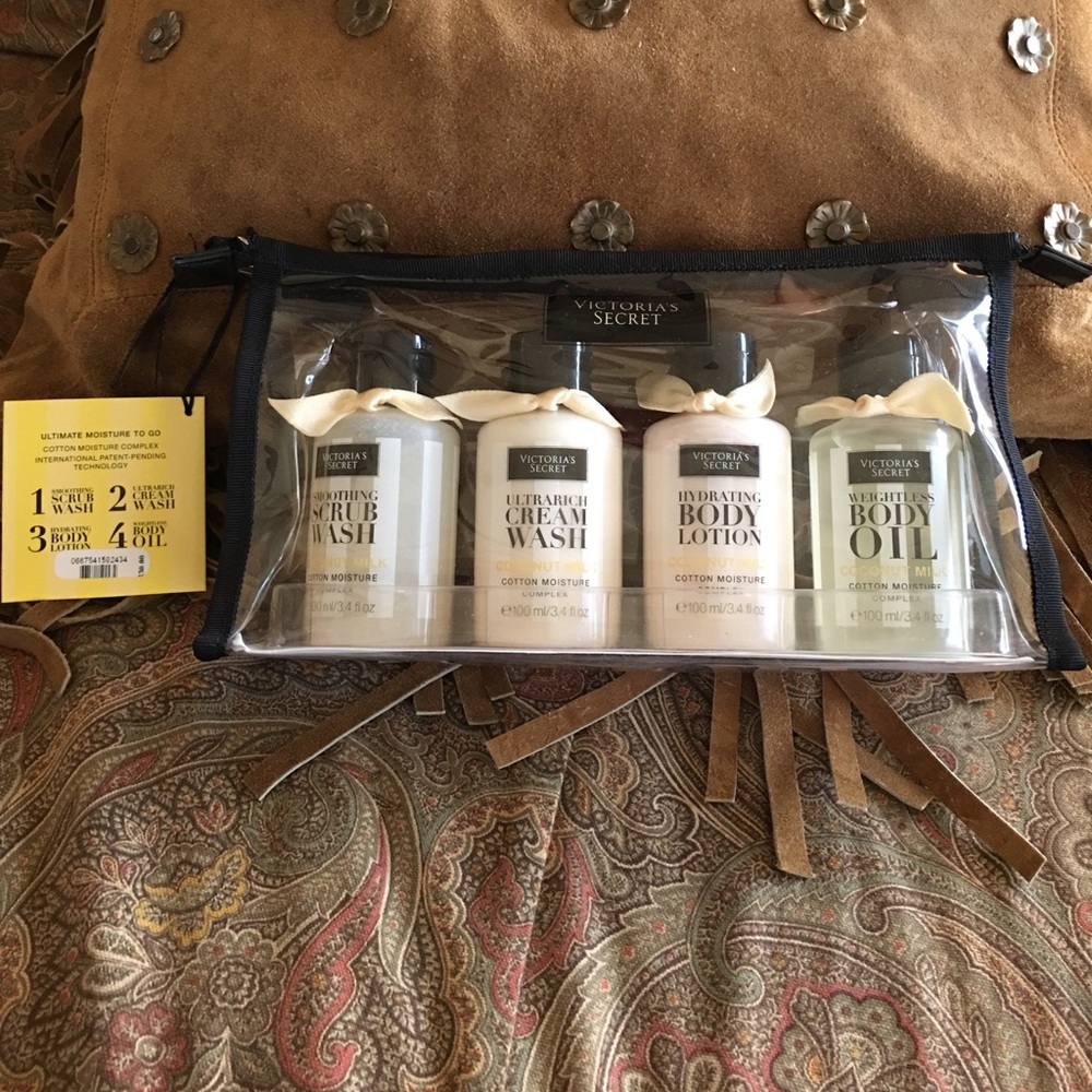 Victoria’s Secret Moisture to go 3.4 oz four pack.